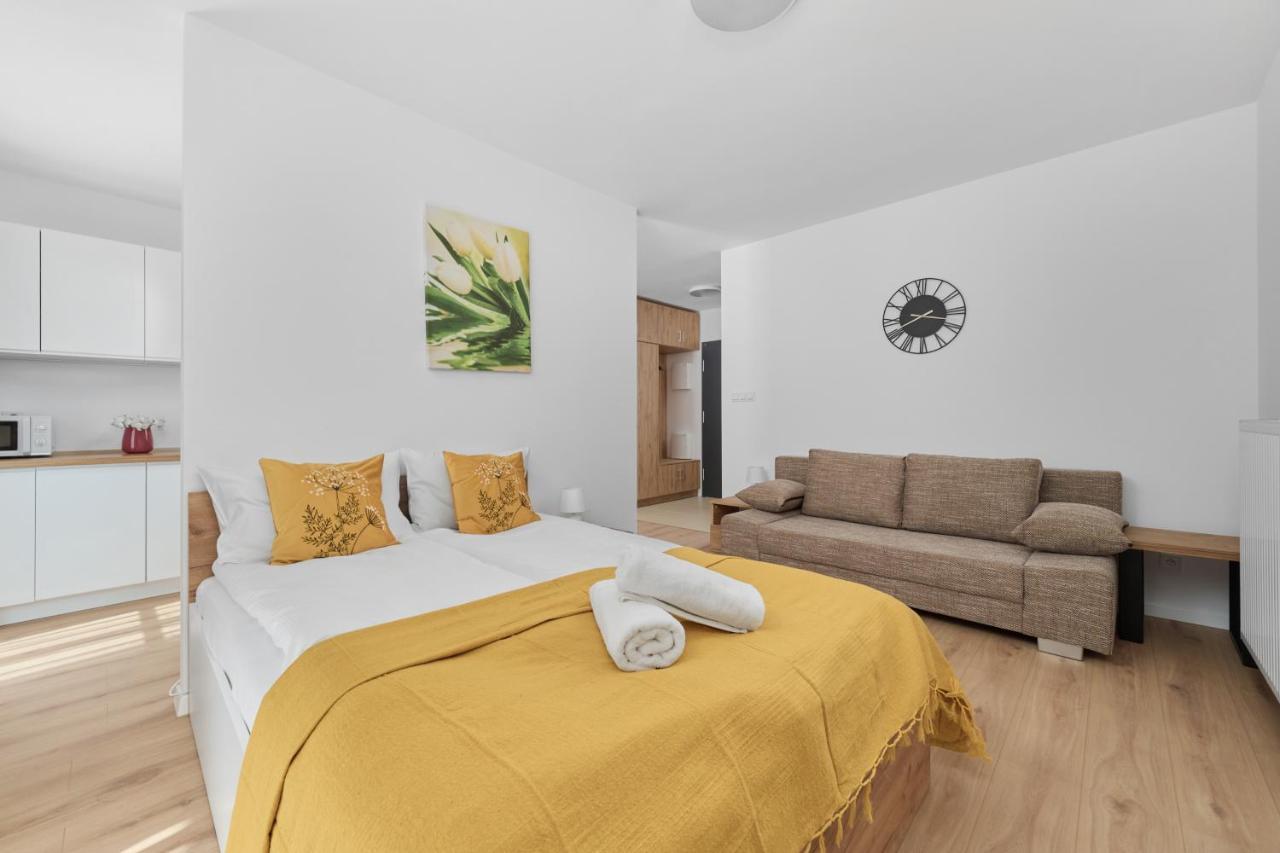 Modern Elegance Apartments Wroclaw With Ac By Noclegi Renters Екстериор снимка